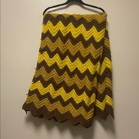 Vintage Chevron Patterned Brown and Yellow Handmade Crochet Blanket - Picture 1 of 3